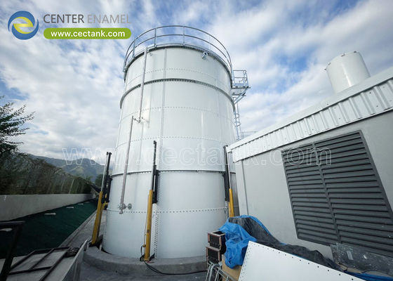 Réservoirs d'eau industriels avec plafond en alliage d'aluminium pour le stockage des eaux usées chimiques: une solution robuste pour des applications exigeantes