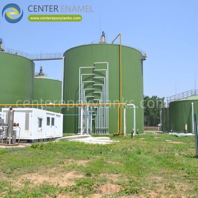 Double toit à membrane pour les déchets alimentaires et les cultures énergétiques: capture le biogaz pour la production d'énergie.