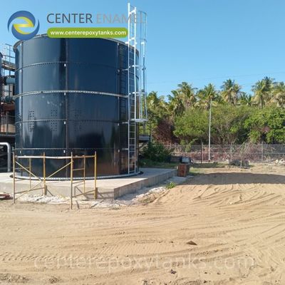 Réservoir en époxy thermocollé pour le traitement des eaux usées chimiques : Construit avec un revêtement supérieur pour résister aux attaques chimiques