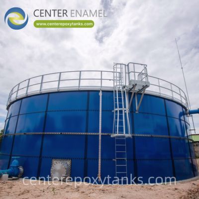 Réservoir revêtu de FBE pour une usine de traitement biologique des eaux usées: offre un environnement idéal et inerte pour les processus biologiques cruciaux.