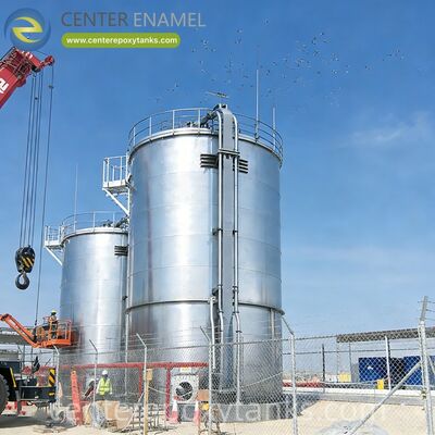 Toit flottant externe pour réservoir de stockage de kérosène en acier inoxydable soudé : contrôle avancé des vapeurs et intégrité du produit