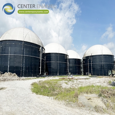Toits à double membrane pour les usines de traitement des eaux usées: couvre les eaux usées pour capter et contenir le biogaz.