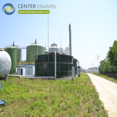 Doubles toits à membrane pour les digesteurs de biogaz de tiges de coton: partie d'un système d'énergie renouvelable à partir de tiges.