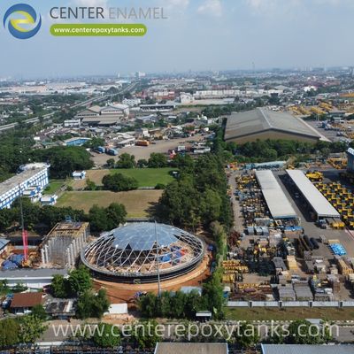 Dôme géodésique en aluminium pour réservoir tampon de boues : Crée une étanchéité aux intempéries qui contribue également à minimiser les émissions de composés organiques volatils (COV)