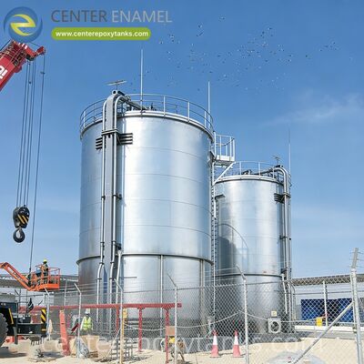 Toit flottant extérieur pour les réservoirs de pétrole brut mélangés en acier inoxydable soudés: supprime la libération de vapeur des mélanges complexes et volatils d'huile