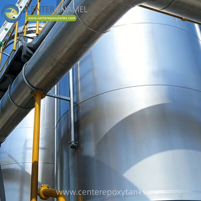 Toit flottant extérieur pour réservoir de stockage de pétrole souterrain: adapté pour fournir une retenue secondaire des vapeurs et une protection de l'environnement dans les systèmes souterrains