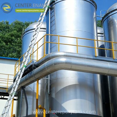 Toit flottant extérieur pour réservoir de stockage de carburant de station-service